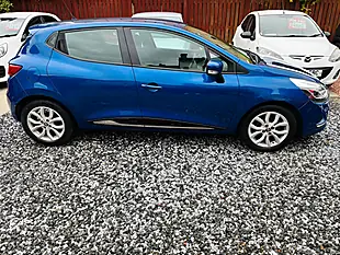 Used 2017 Renault Clio Dynamique Nav Blue - Interior and Exterior details 16