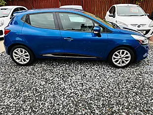 Used 2017 Renault Clio Dynamique Nav Blue - Interior and Exterior details 19