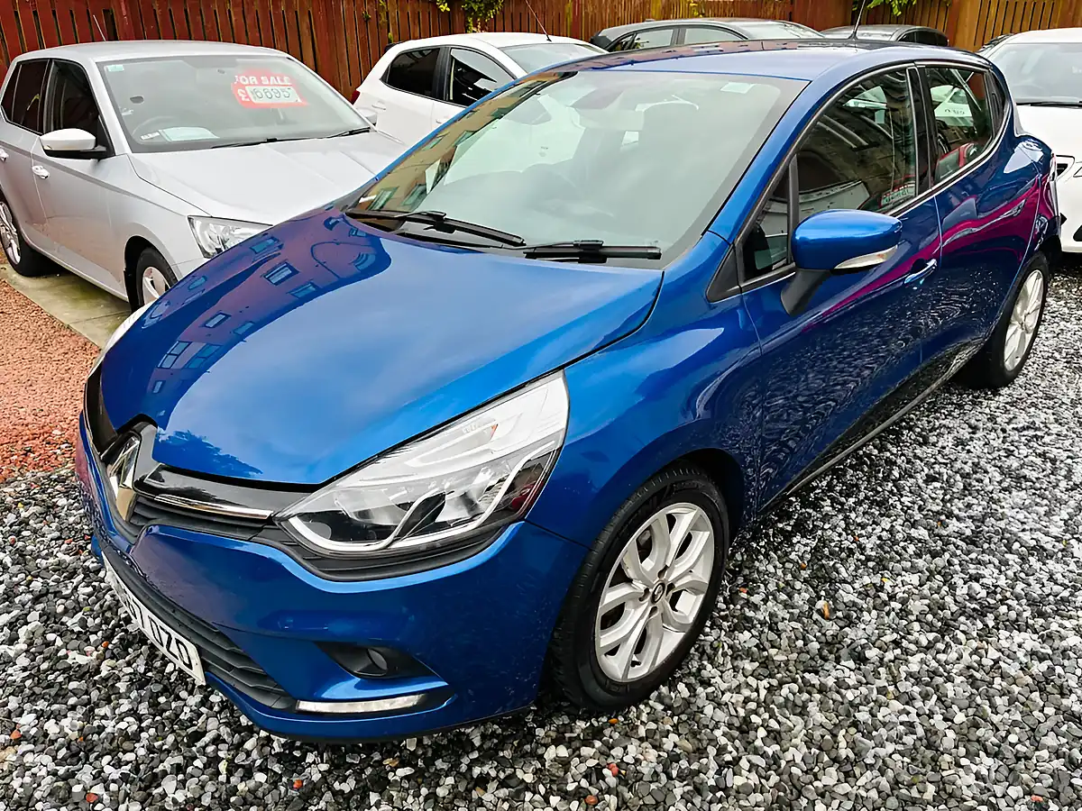 Used 2017 Renault Clio Dynamique Nav Blue - Interior and Exterior details 9