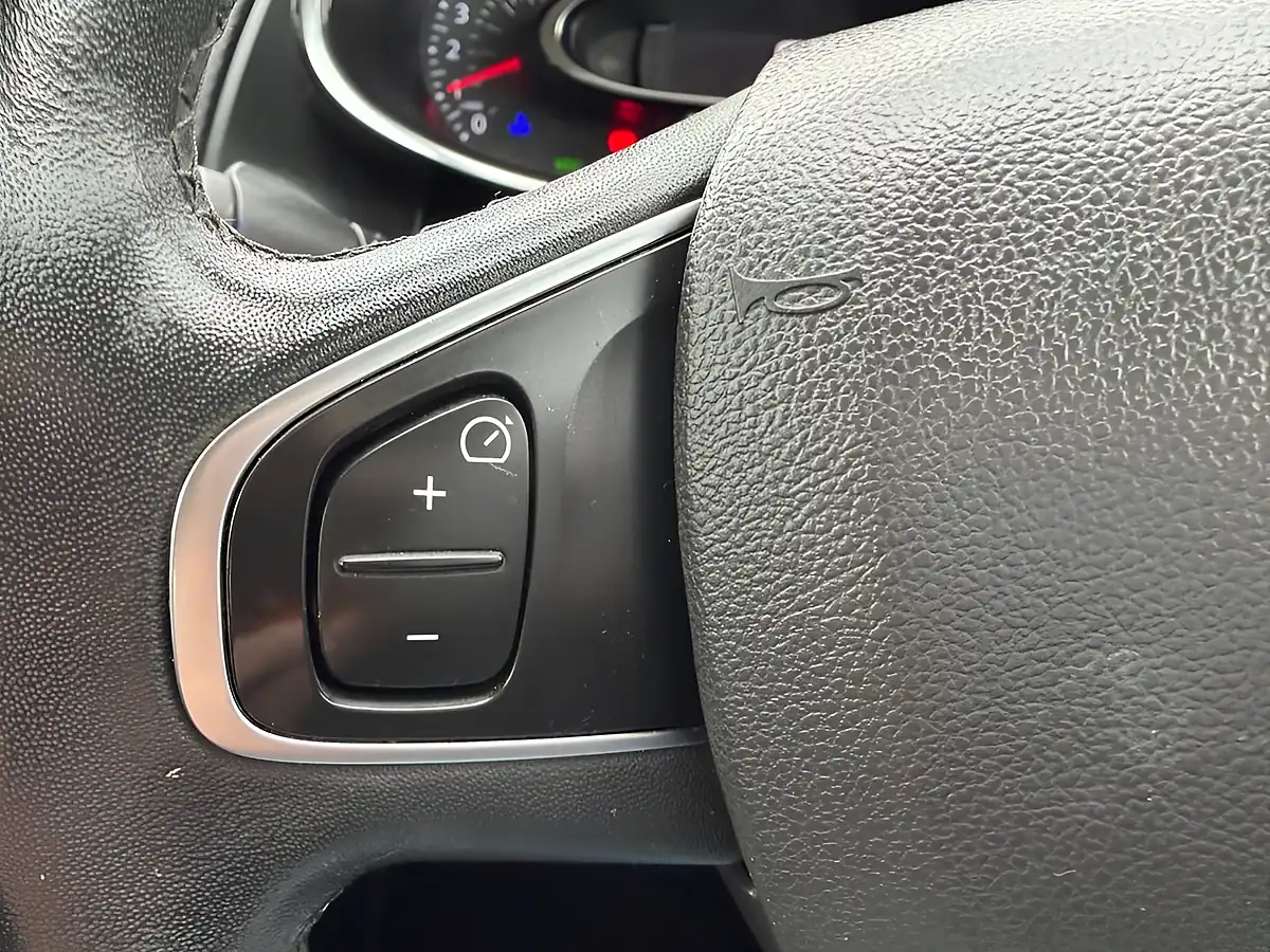 Used 2017 Renault Clio Dynamique Nav Blue - Interior and Exterior details 14