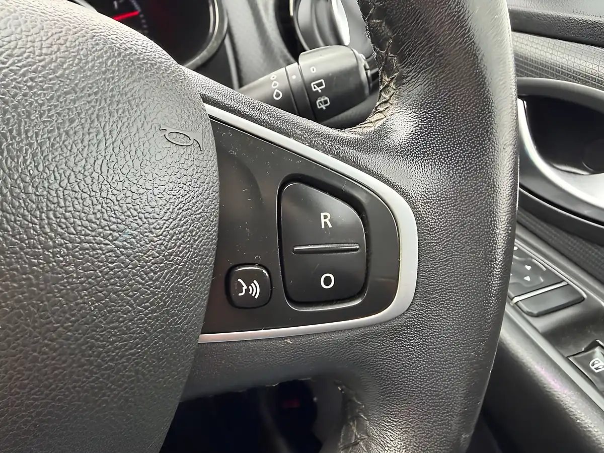 Used 2017 Renault Clio Dynamique Nav Blue - Interior and Exterior details 15