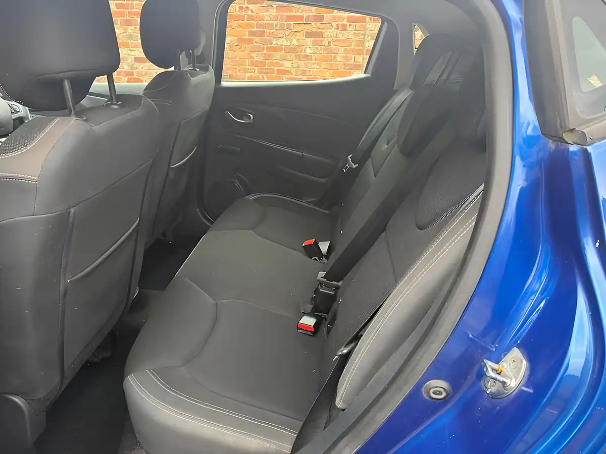 Used 2017 Renault Clio Dynamique Nav Blue - Interior and Exterior details 16