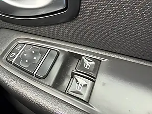 Used 2017 Renault Clio Dynamique Nav Blue - Interior and Exterior details 17