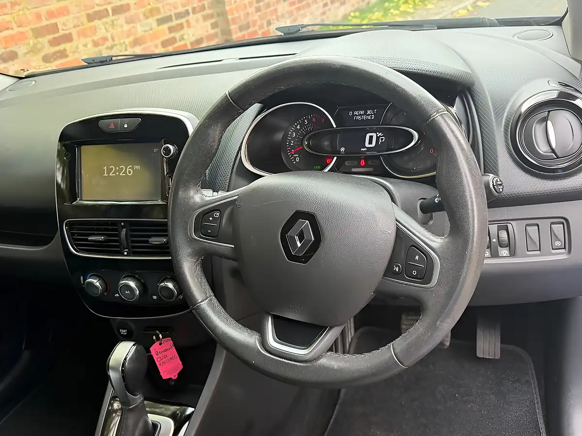 Used 2017 Renault Clio Dynamique Nav Blue - Interior and Exterior details 3