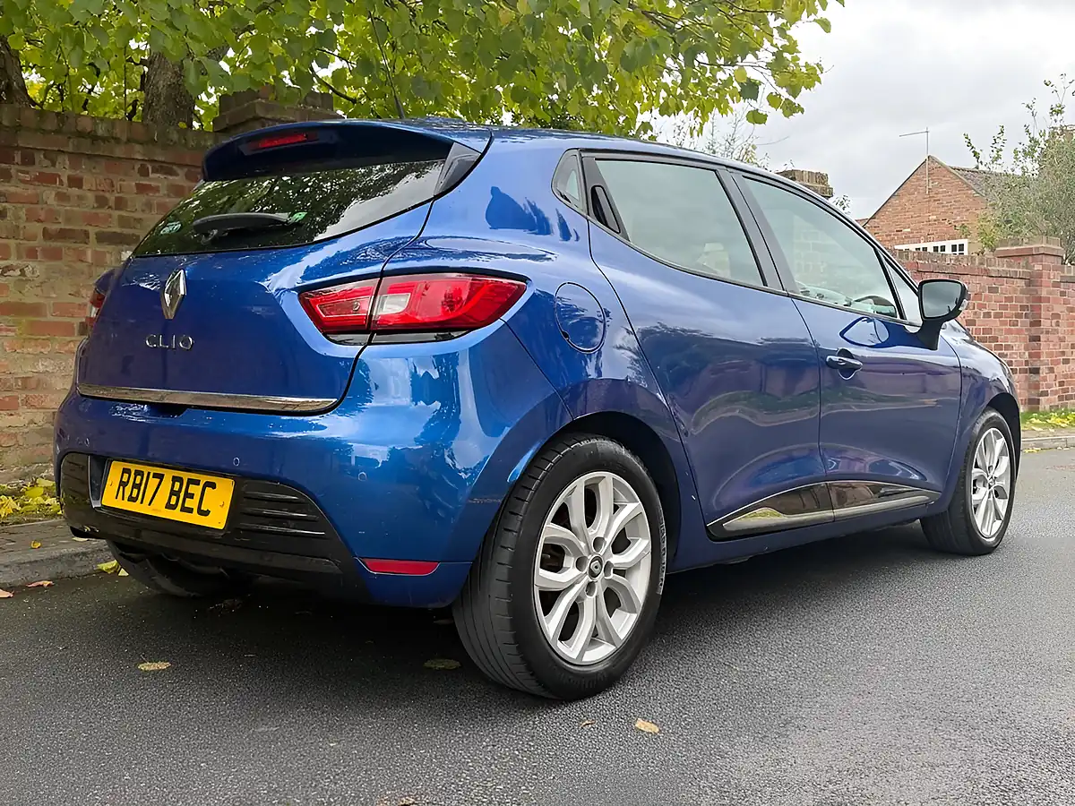 Used 2017 Renault Clio Dynamique Nav Blue - Interior and Exterior details 5