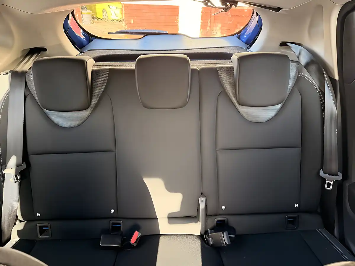 Used 2017 Renault Clio Dynamique Nav Blue - Interior and Exterior details 15