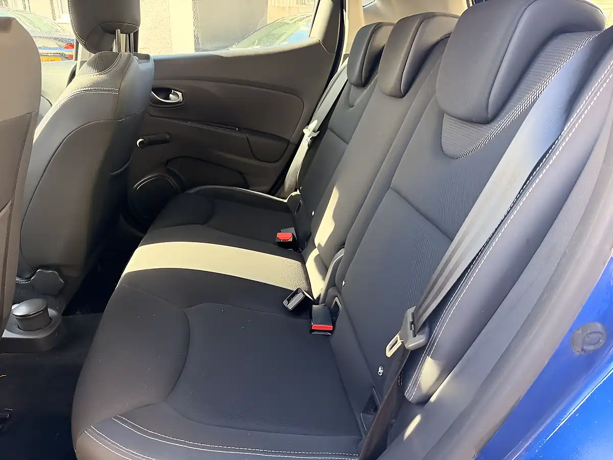 Used 2017 Renault Clio Dynamique Nav Blue - Interior and Exterior details 16