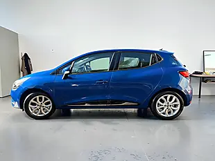 Used 2017 Renault Clio Dynamique Nav Blue - Interior and Exterior details 3