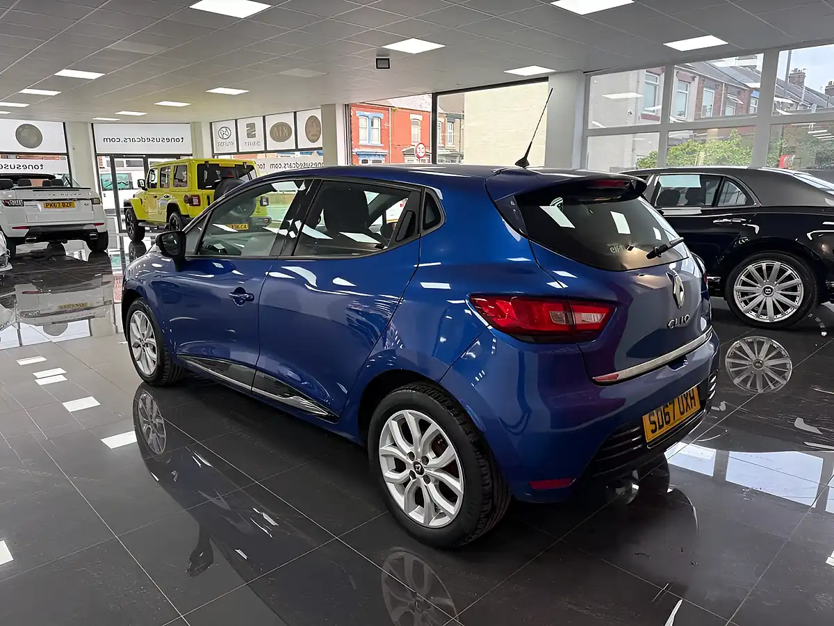Used 2017 Renault Clio Dynamique Nav Blue - Interior and Exterior details 16