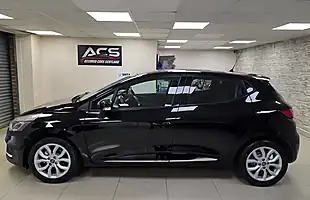 Used 2017 Renault Clio Dynamique Nav Diamond Black - Interior and Exterior details 10