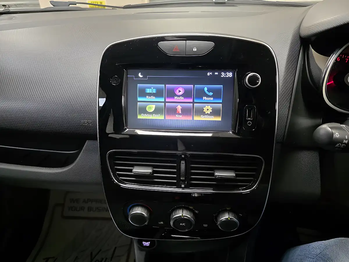 Used 2017 Renault Clio Dynamique Nav Diamond Black - Interior and Exterior details 14