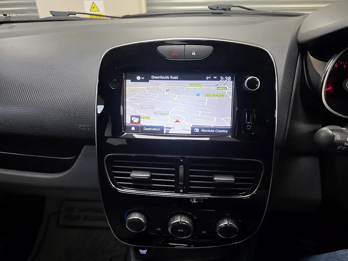 Used 2017 Renault Clio Dynamique Nav Diamond Black - Interior and Exterior details 16