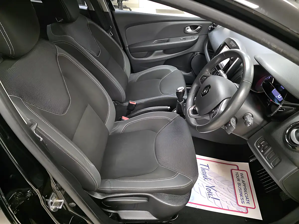 Used 2017 Renault Clio Dynamique Nav Diamond Black - Interior and Exterior details 17