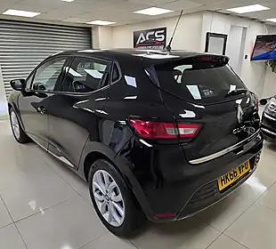 Used 2017 Renault Clio Dynamique Nav Diamond Black - Interior and Exterior details 3