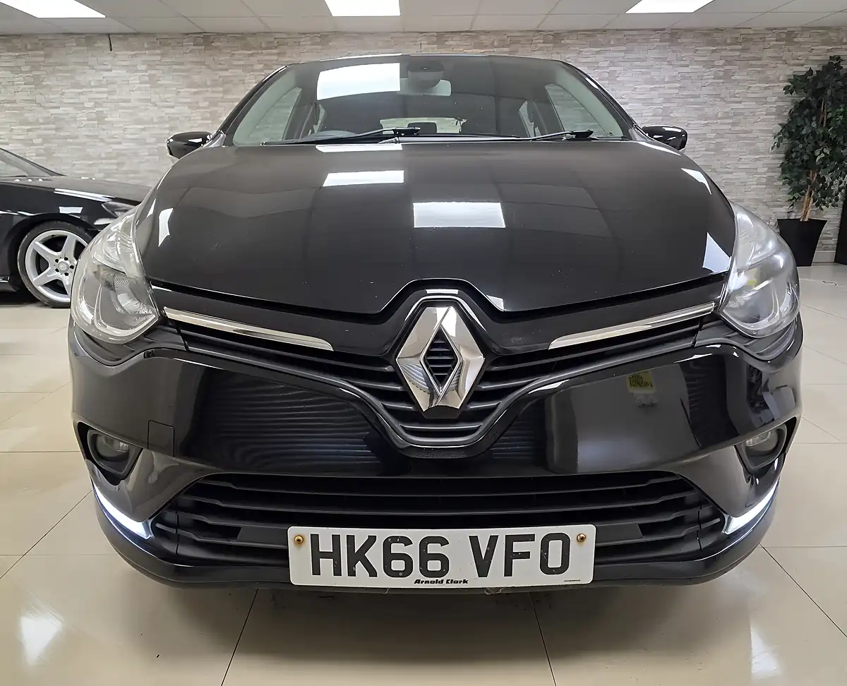 Used 2017 Renault Clio Dynamique Nav Diamond Black - Interior and Exterior details 9