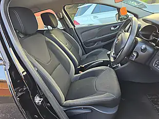 Used 2017 Renault Clio Dynamique Nav Eco Black - Interior and Exterior details 11