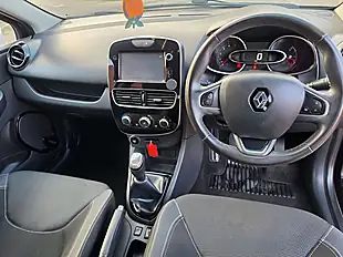 Used 2017 Renault Clio Dynamique Nav Eco Black - Interior and Exterior details 13