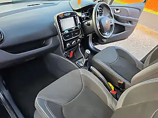 Used 2017 Renault Clio Dynamique Nav Eco Black - Interior and Exterior details 15