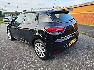 Used 2017 Renault Clio Dynamique Nav Eco Black - Interior and Exterior details 8