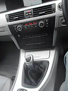 Used 2017 Renault Clio Dynamique Nav Eco Silver - Interior and Exterior details 11