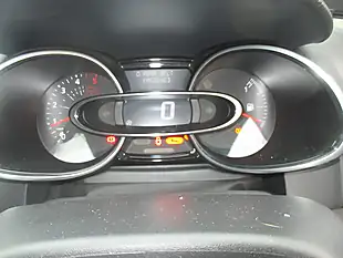 Used 2017 Renault Clio Dynamique Nav Eco Silver - Interior and Exterior details 9