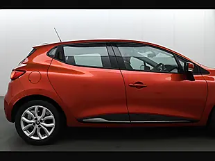 Used 2017 Renault Clio Dynamique Nav Flame Red - Interior and Exterior details 12
