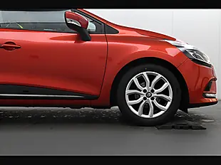 Used 2017 Renault Clio Dynamique Nav Flame Red - Interior and Exterior details 13