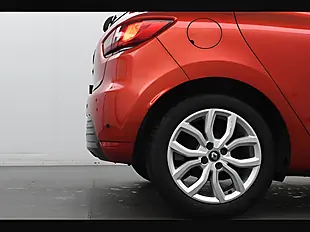 Used 2017 Renault Clio Dynamique Nav Flame Red - Interior and Exterior details 15