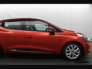 Used 2017 Renault Clio Dynamique Nav Flame Red - Interior and Exterior details 16