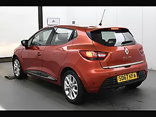 Used 2017 Renault Clio Dynamique Nav Flame Red - Interior and Exterior details 4