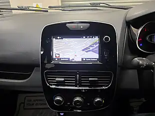 Used 2017 Renault Clio Dynamique Nav Glacier White - Interior and Exterior details 11