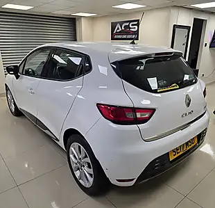 Used 2017 Renault Clio Dynamique Nav Glacier White - Interior and Exterior details 2
