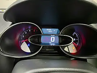 Used 2017 Renault Clio Dynamique Nav Glacier White - Interior and Exterior details 8