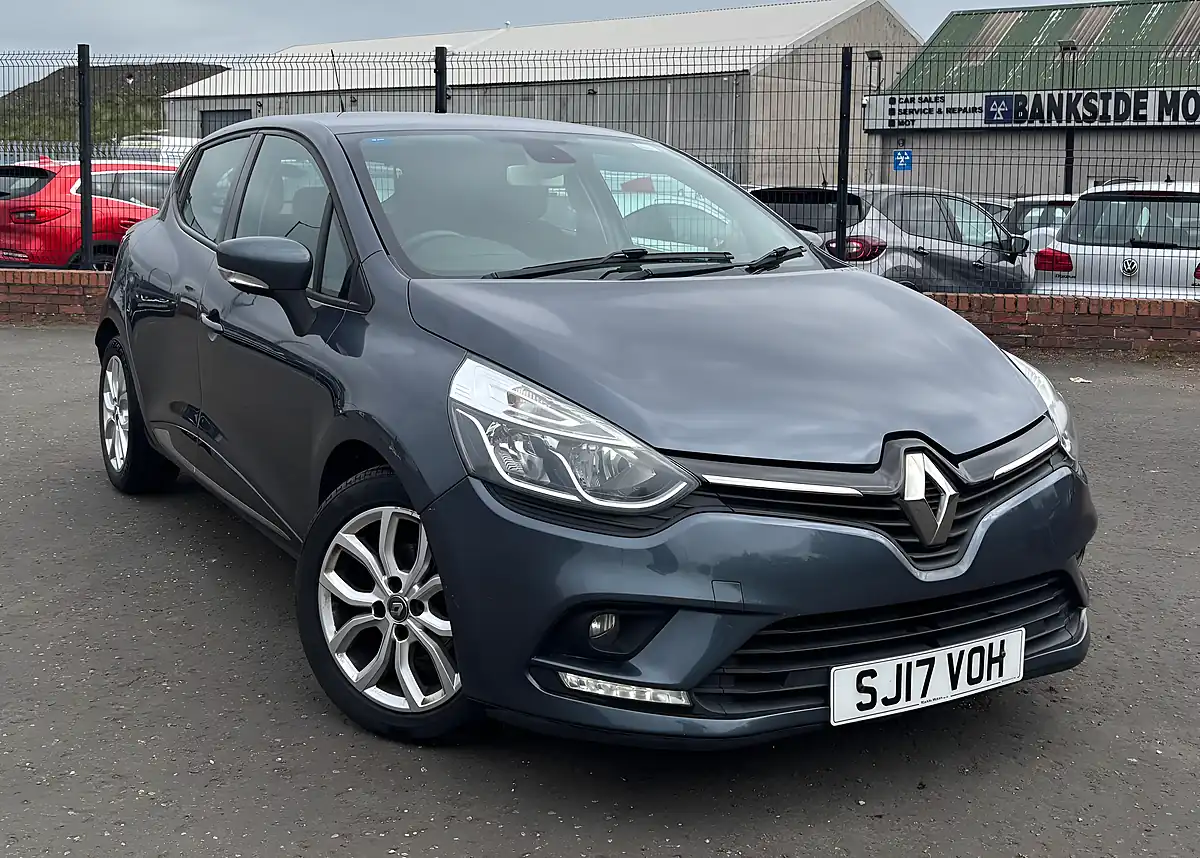 Used 2017 Renault Clio Dynamique Nav Grey - Front View