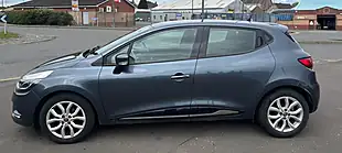 Used 2017 Renault Clio Dynamique Nav Grey - Interior and Exterior details 5