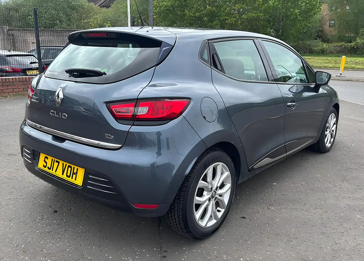 Used 2017 Renault Clio Dynamique Nav Grey - Interior and Exterior details 7