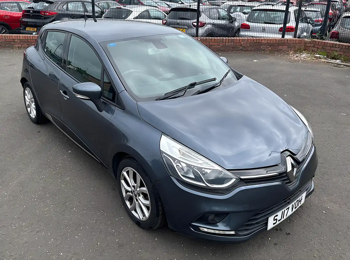 Used 2017 Renault Clio Dynamique Nav Grey - Interior and Exterior details 8