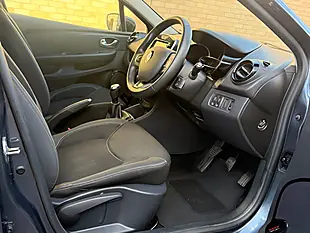 Used 2017 Renault Clio Dynamique Nav Grey - Interior and Exterior details 15