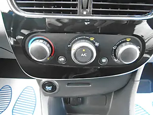 Used 2017 Renault Clio Dynamique Nav Iron Blue - Interior and Exterior details 11