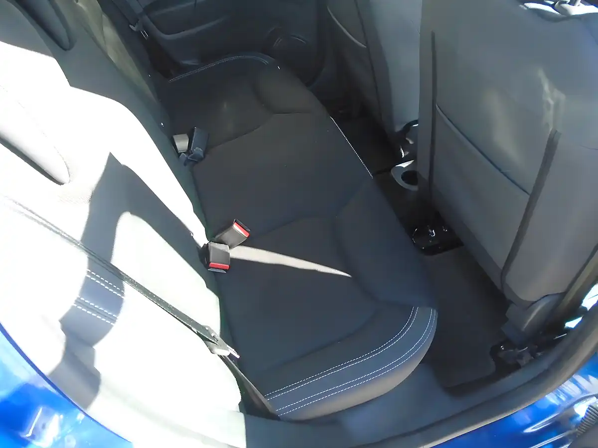Used 2017 Renault Clio Dynamique Nav Iron Blue - Interior and Exterior details 8