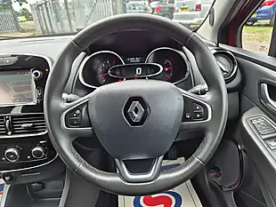 Used 2017 Renault Clio Dynamique Nav Mars Red - Interior and Exterior details 10