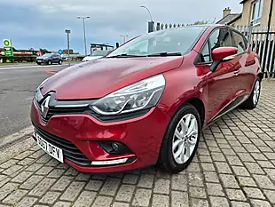 Used 2017 Renault Clio Dynamique Nav Mars Red - Interior and Exterior details 3