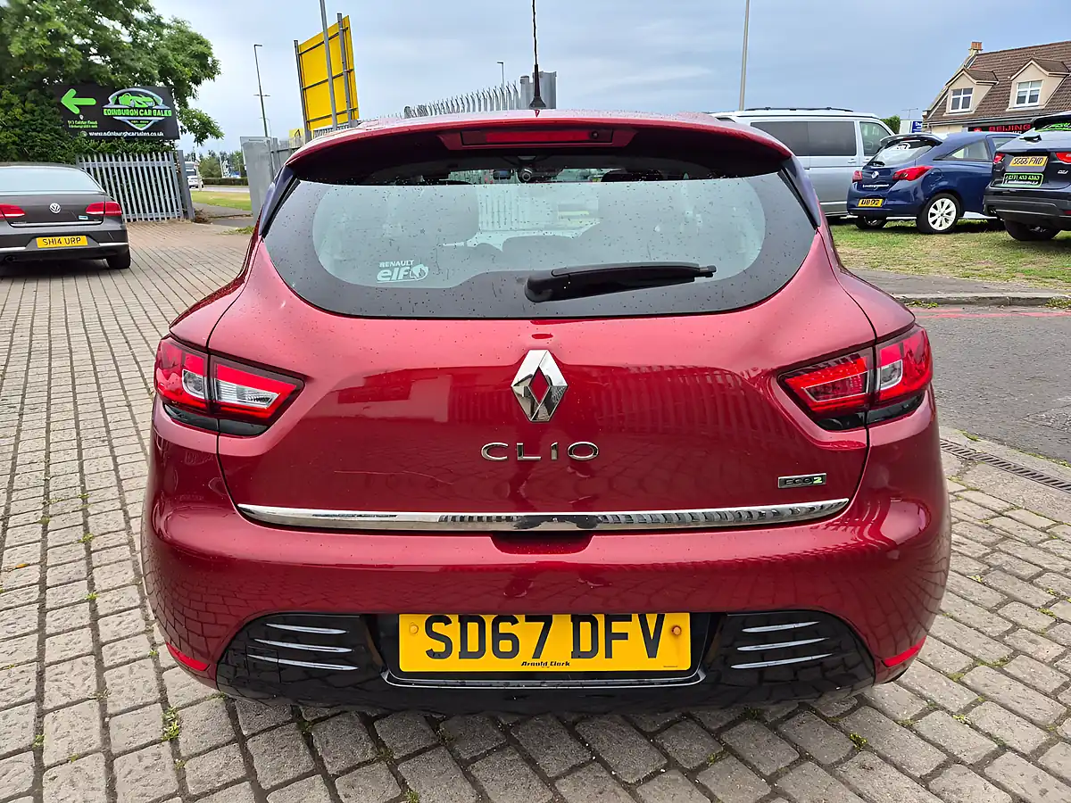 Used 2017 Renault Clio Dynamique Nav Mars Red - Interior and Exterior details 5