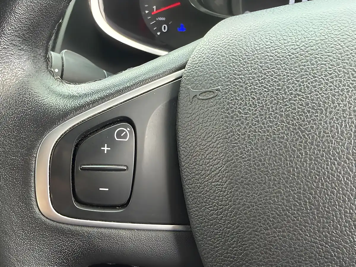 Used 2017 Renault Clio Dynamique Nav Mercury - Interior and Exterior details 17