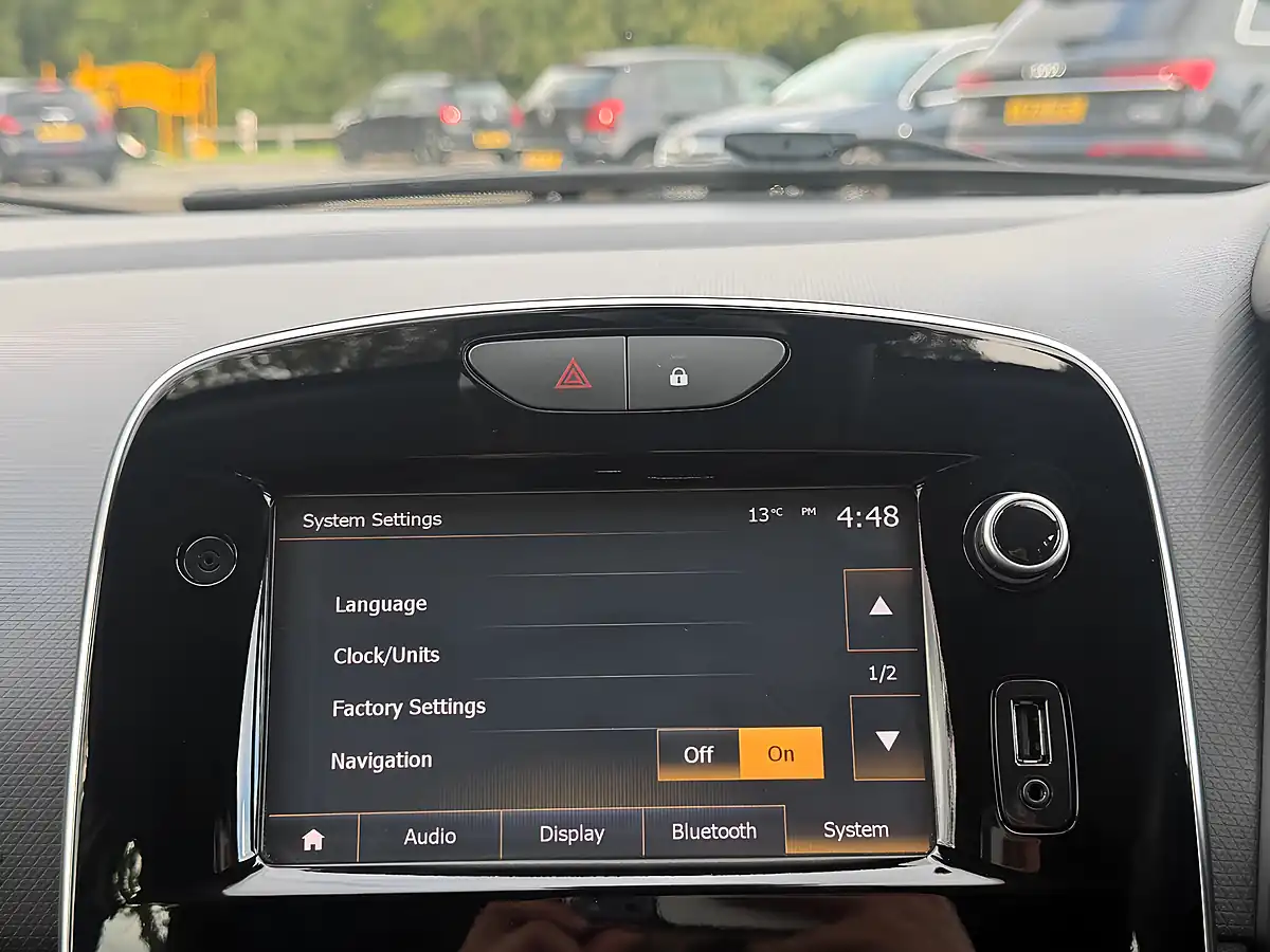 Used 2017 Renault Clio Dynamique Nav Mercury - Interior and Exterior details 20