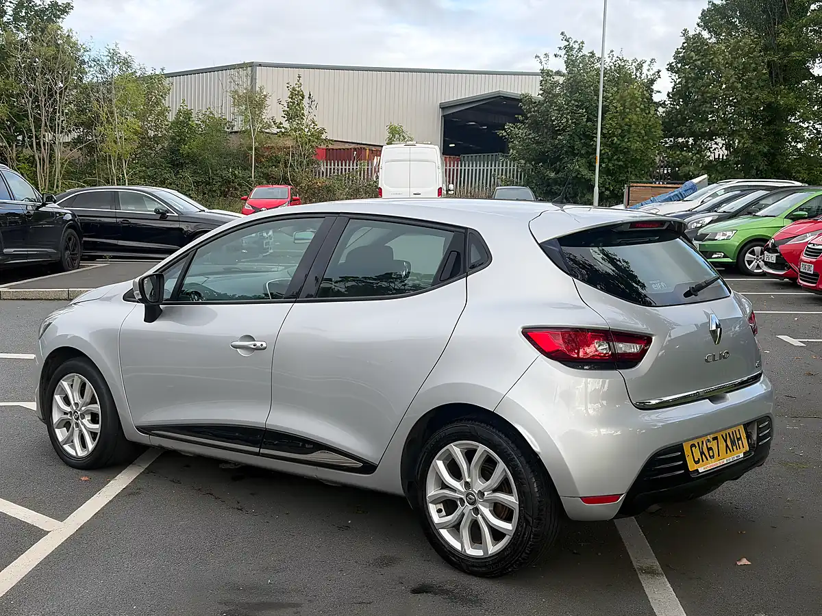 Used 2017 Renault Clio Dynamique Nav Mercury - Interior and Exterior details 4