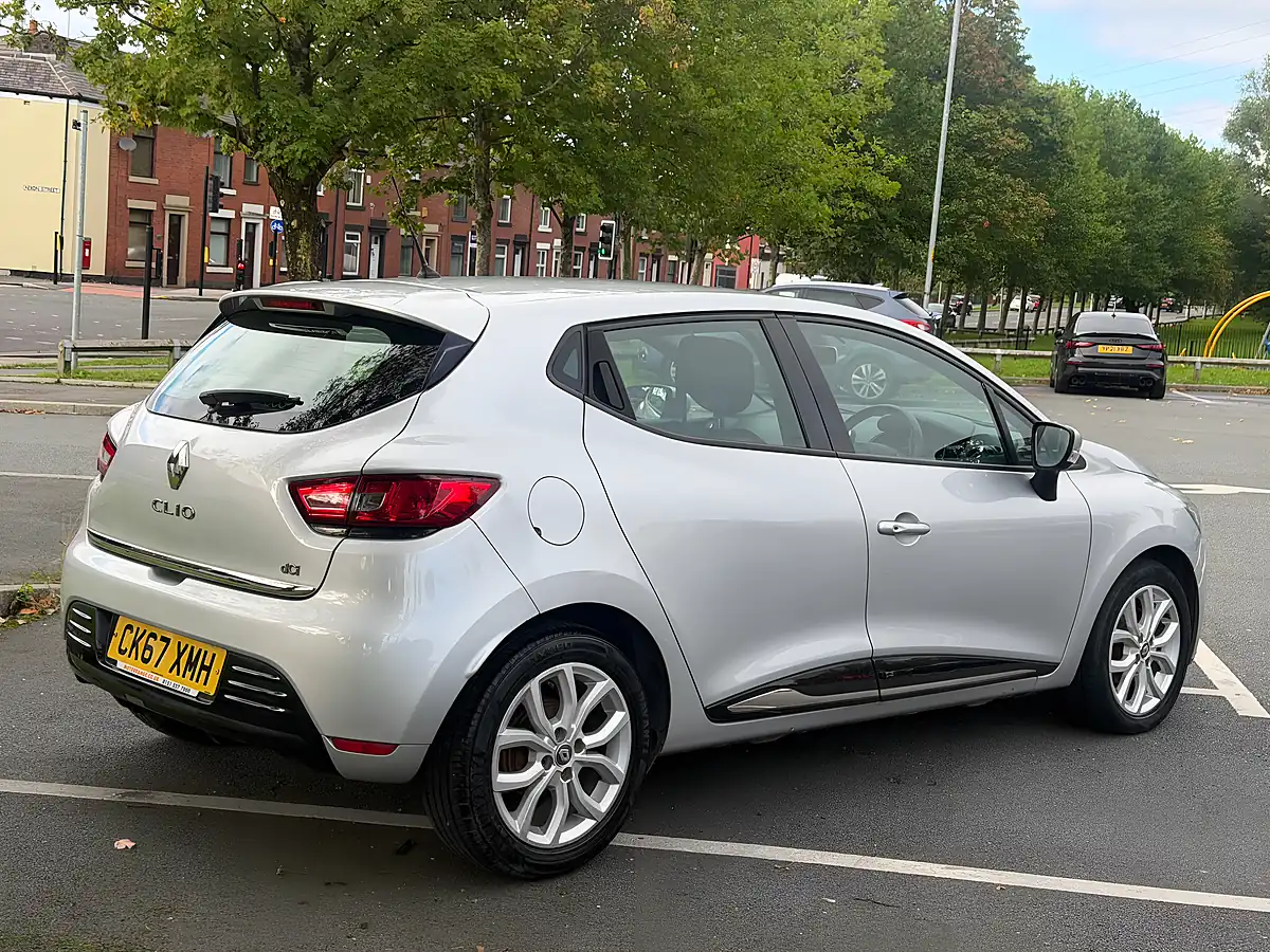 Used 2017 Renault Clio Dynamique Nav Mercury - Interior and Exterior details 8