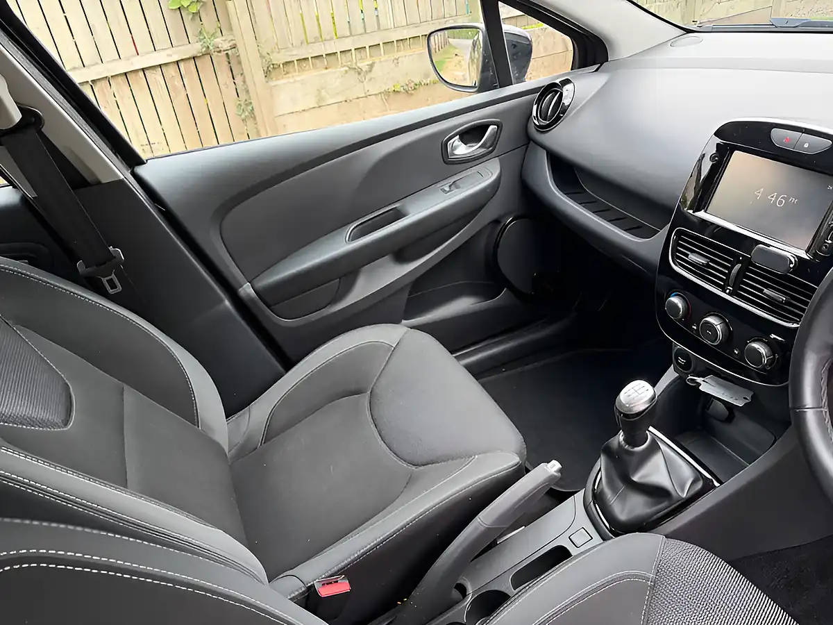 Used 2017 Renault Clio Dynamique Nav Noir - Interior and Exterior details 13