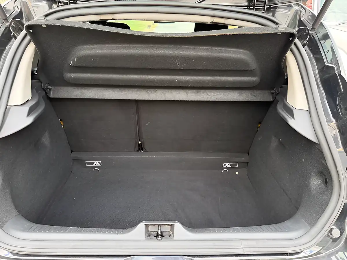 Used 2017 Renault Clio Dynamique Nav Noir - Interior and Exterior details 15