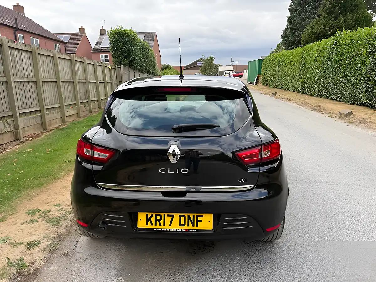 Used 2017 Renault Clio Dynamique Nav Noir - Interior and Exterior details 6